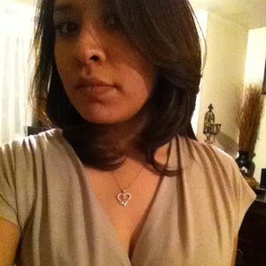 Meet your Posher, Mia